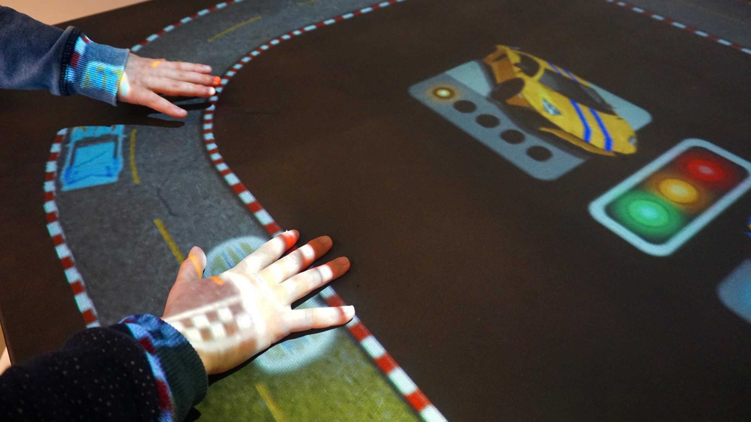 Spelfoto Raceauto's Kinderen Tovertafel